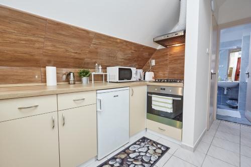 Konyha, Zoli Apartmanok -Nóri Kölcsey 32 (Zoli Apartmanok -Nori Kolcsey 32) in Hajdúszoboszló