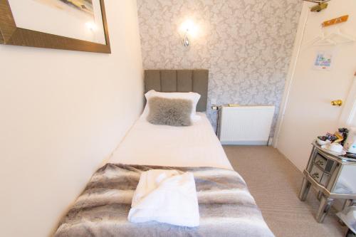 1 twin bed