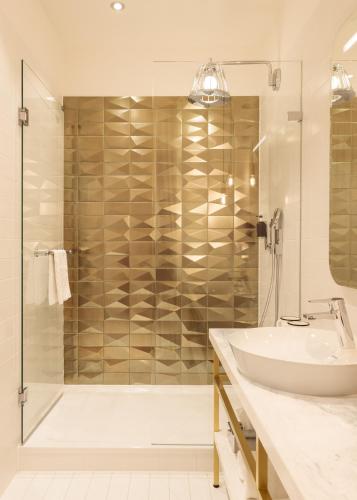 Hotel Schani Salon - image 14