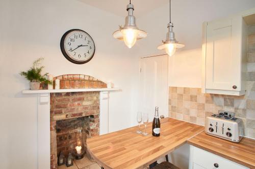Host & Stay - Windsor Cottage