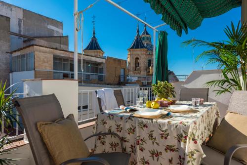 Genteel Home Mano de Hierro - image 13
