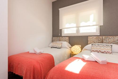 Genteel Home Mano de Hierro - main image