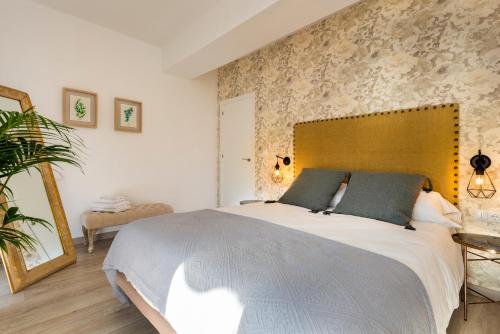 Genteel Home Mano de Hierro - image 8