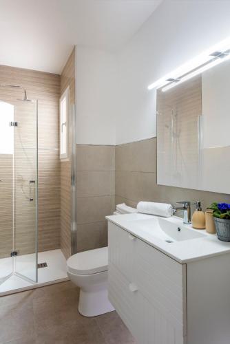 Genteel Home Mano de Hierro - image 7