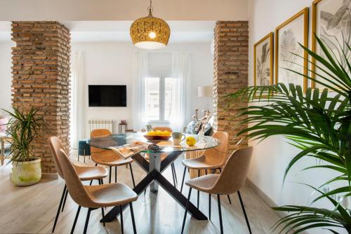 Genteel Home Mano de Hierro - image 3