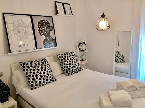 Selecta Apartamento con piscina en Calle Juzgado, Sevilla (Foto 4)
