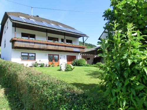 Ieeja, Weingut Hirschen Enkircherweg in Burg (Mosel)