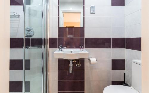 Royal London Hotel By Saba – London