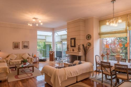  FANTASTIC HOUSE WITH GARDEN in Serres