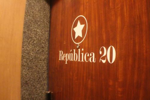 República 20 Guesthouse BnB Concelho