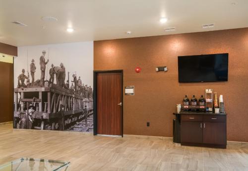 Cobblestone Inn and Suites Ashland - 로비