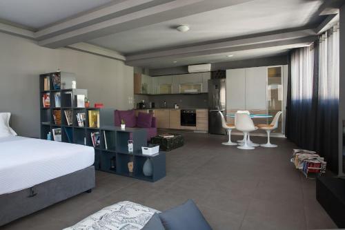 Boutique Apartment in Athens Center, Atény