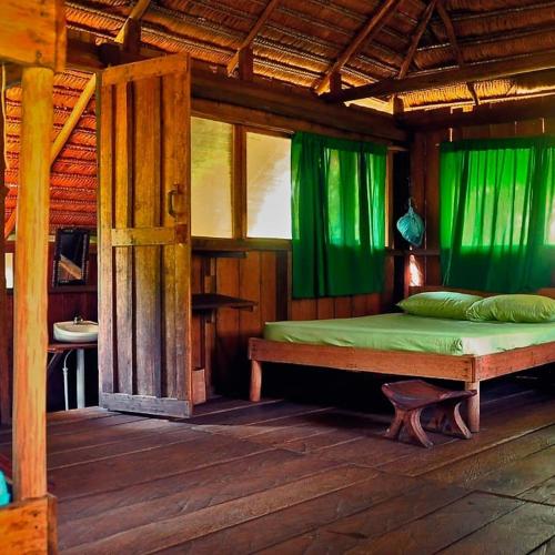 Naineku lodge