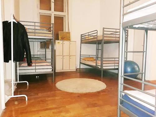  Eastern Station Backpackers in Budapest