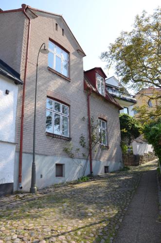 입구, Villa Trumpetaren in 비스비