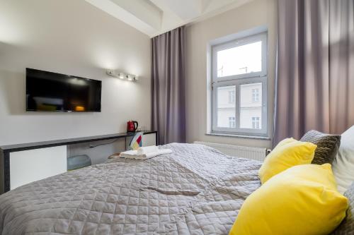 SAVOY Mariacka Apartments - image 13