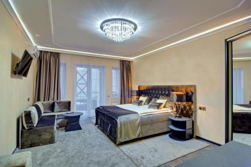 EXCLUSIVE HOTEL - image 7