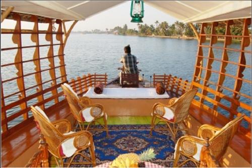 balkon/terras, Warmth Lake Haven Island Resort in Kuttanad Taluk