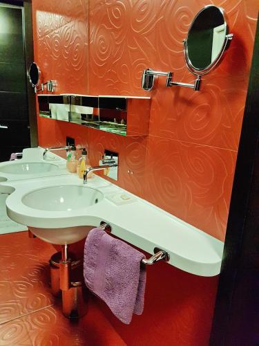 Most City Apart-Hotel - image 7