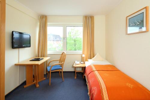 Hotel Am Segelhafen - image 6
