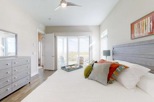 Ocean Vista Paradise - image 7