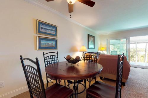 Peppertree Perfection - image 2