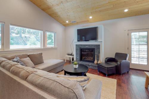 Amachen Cabin - image 7