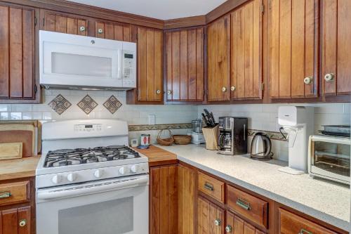 Mount Holly Home - image 6