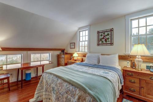Mount Holly Home - image 7