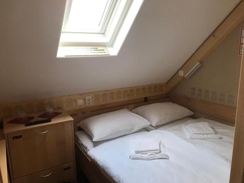 Small Double Room with Shared Bathroom image 6