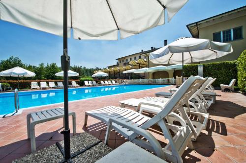 Úszómedence, Golf Hotel Cavaglia in Cavaglia