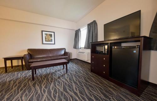 Cobblestone Inn & Suites - Boone