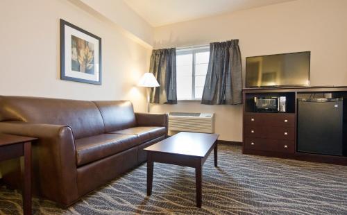 Cobblestone Inn & Suites - Boone