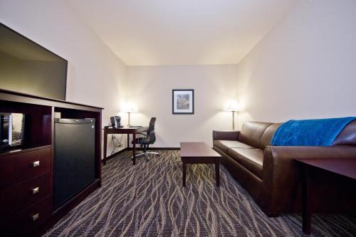 Cobblestone Inn & Suites - Boone