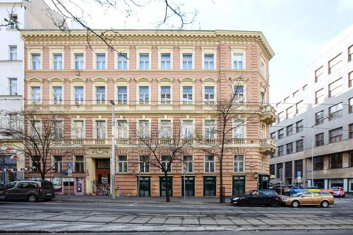 5BR 2BATH family APT 5mins to Wenceslas square - image 6