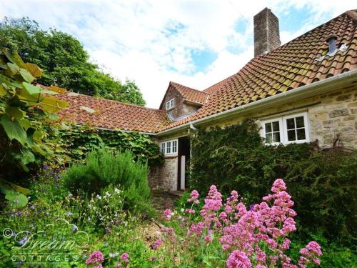 Sixpenny Cottage