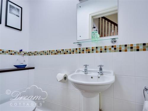 Rupert Cottage WEYMOUTH - image 8