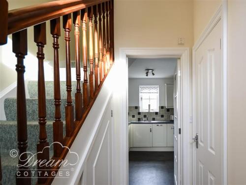 Rupert Cottage WEYMOUTH - image 9
