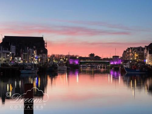 Harbour Edge WEYMOUTH - image 4