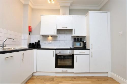 Dreamhouse Apartments Glasgow St Vincent Street - image 5