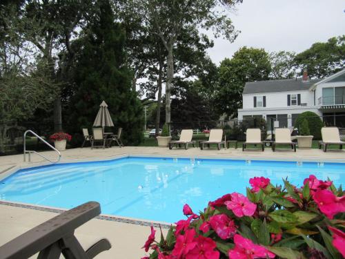 Falmouth Heights Motor Lodge 5