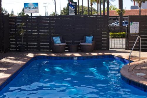 ทัศนียภาพภายนอกโรงแรม, ทันเคอร์รี่มอเตอร์ลอดจ์ (Tuncurry Motor Lodge) in ฟอสเตอร์