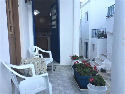Naxos Village Retreat, Koronos