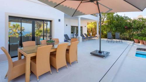  Vale do Lobo Villa Sleeps 8 Pool Air Con T480315 in Vale do Lobo
