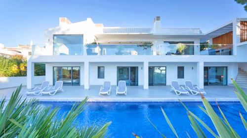  Vale do Lobo Villa Sleeps 10 Pool Air Con T715830, Unterkunft in Vale do Lobo