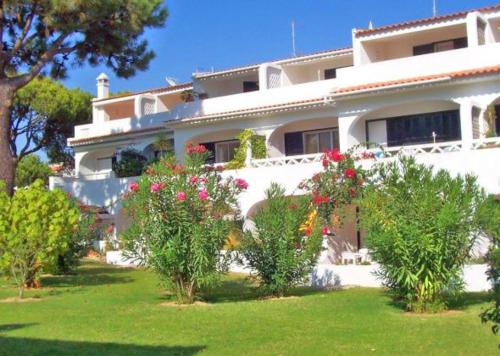  Vale do Lobo Apartment Sleeps 1 Air Con WiFi in Vale do Lobo