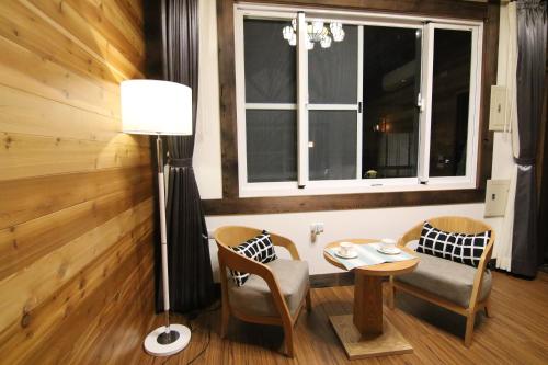 Premier Chalet Double Room  image 7