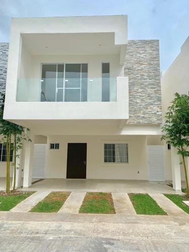 入口, Beautiful 3 BR/3.5 bath Home@Selvanova in 維亞斯德索爾