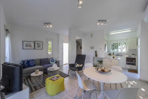 Protaras Lemon Tree Villa