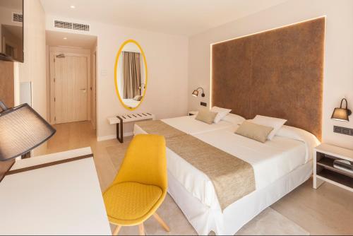 Benidorm Centre - Adults Only - Tap to explore photos